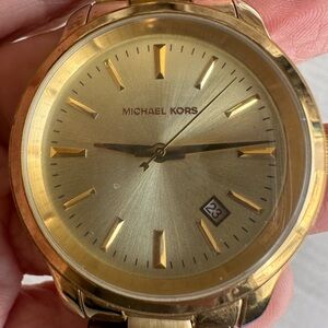 Michael Kors MK5160 Gold Tone Watch – Needs Battery